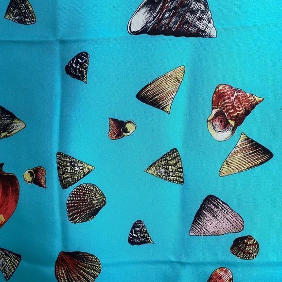 Vintage Oversized seashell print scarf. SC0141 - Picture 3 of 9